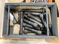 Partij grote bouten en ringen - afbeelding 3 van  8