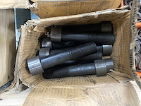Partij grote bouten en ringen - afbeelding 5 van  8