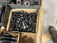 Partij grote moeren en ringen - afbeelding 6 van  9