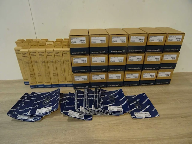 Partij grundfos installatiemateriaal, ca 58 items - afbeelding 1 van  4