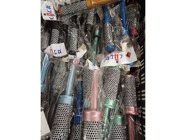 Partij haarborstels in de mix geleverd 100 stuks loc h - afbeelding 3 van  11