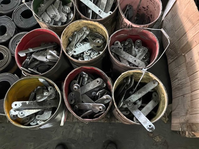 Partij half fabricaat onderdelen - afbeelding 2 van  3