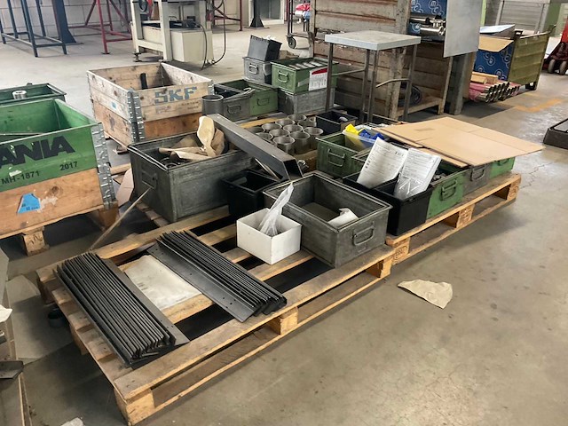 Partij halffabricaat en divers - afbeelding 16 van  16