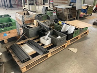 Partij halffabricaat en divers - afbeelding 16 van  16