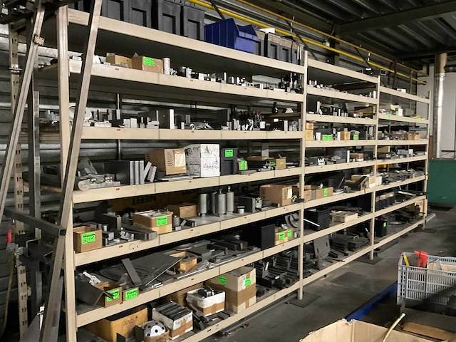 Partij halffabricaat en divers - afbeelding 20 van  30