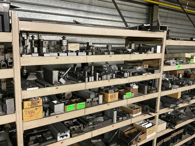 Partij halffabricaat en divers - afbeelding 24 van  30