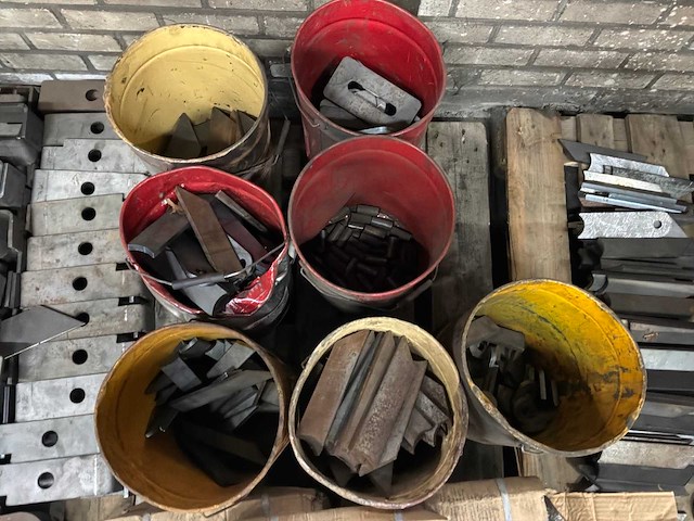 Partij halffabricaat materiaal - afbeelding 7 van  12