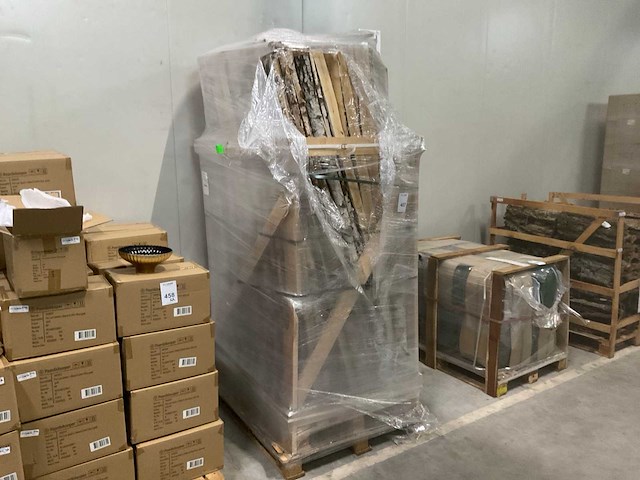 Partij halve berkenstammen - afbeelding 3 van  6