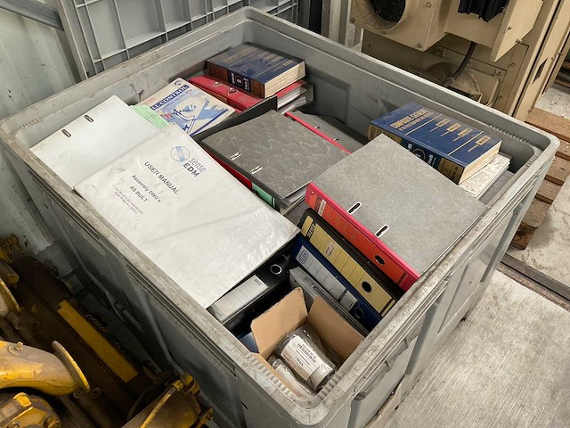 Partij handboeken en catalogussen - afbeelding 2 van  4
