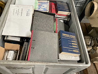 Partij handboeken en catalogussen - afbeelding 3 van  4