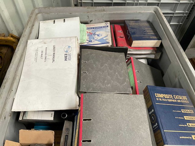 Partij handboeken en catalogussen - afbeelding 4 van  4