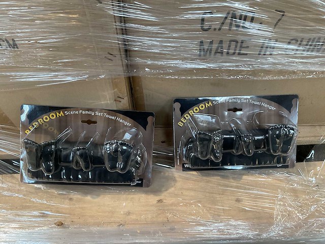 Partij handdoek hangers - bedroom scene (90x) - afbeelding 3 van  4