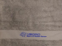 Partij handdoeken met opdruk "ubcro sport & health center" - afbeelding 2 van  4