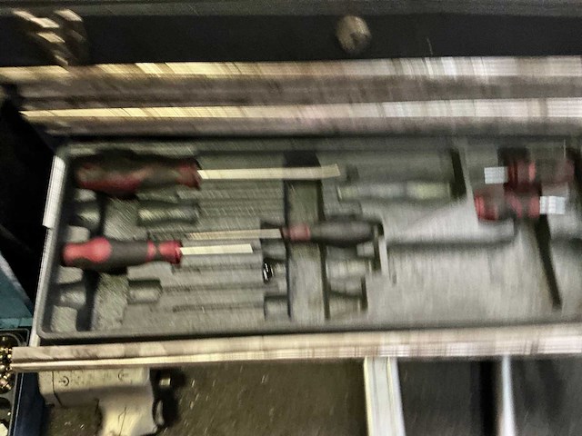 Partij handgereedschap en 1 pneumatische slagmoersleutel - afbeelding 7 van  10