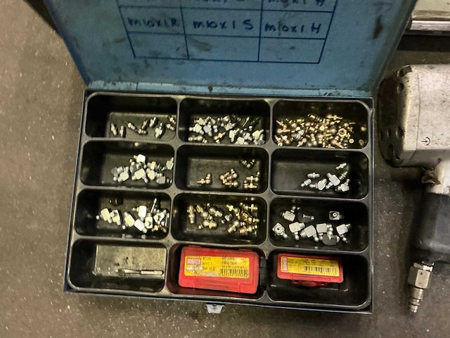 Partij handgereedschap en 1 pneumatische slagmoersleutel - afbeelding 10 van  10