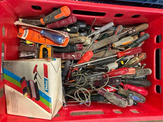Partij handgereedschap en bouwmaterialen w.o. hilti, fisher, ferm - afbeelding 3 van  6