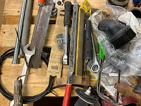 Partij handgereedschap en bouwmaterialen w.o. makita, stanley - afbeelding 5 van  8