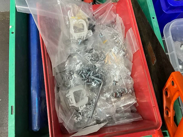 Partij handgereedschap en bouwmaterialen - afbeelding 2 van  10