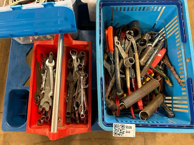 Partij handgereedschap en bouwmaterialen - afbeelding 2 van  7