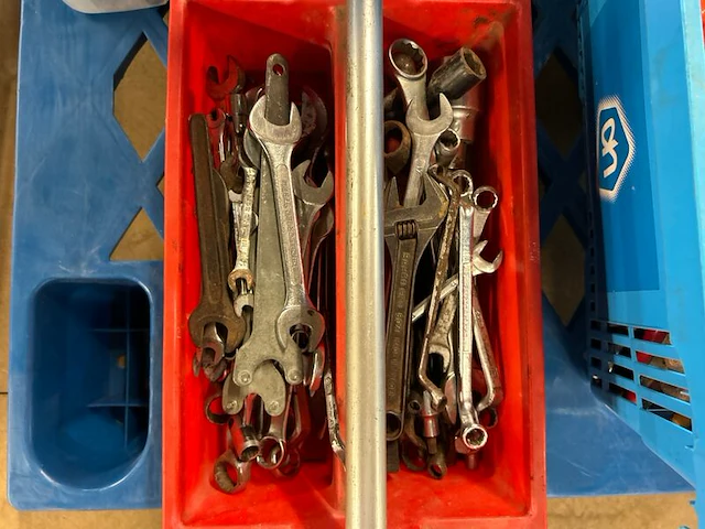 Partij handgereedschap en bouwmaterialen - afbeelding 4 van  7