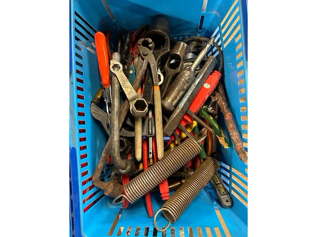 Partij handgereedschap en bouwmaterialen - afbeelding 5 van  7