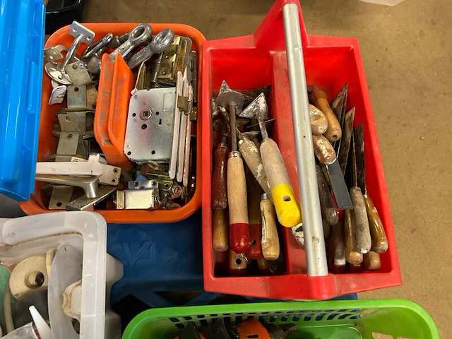 Partij handgereedschap en bouwmaterialen - afbeelding 7 van  7
