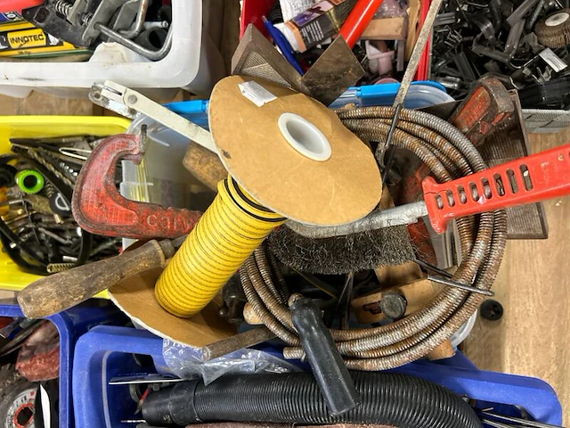Partij handgereedschap en bouwmaterialen - afbeelding 6 van  8