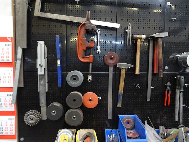 Partij handgereedschap en toebehoren - afbeelding 2 van  7