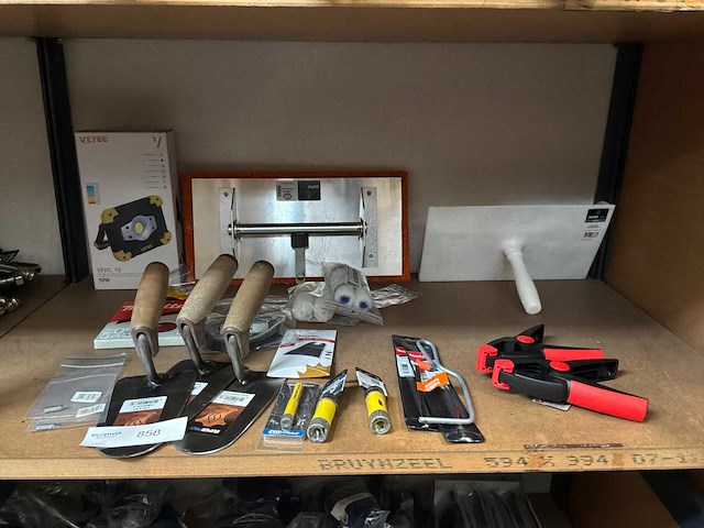 Partij handgereedschap en toebehoren - afbeelding 1 van  5