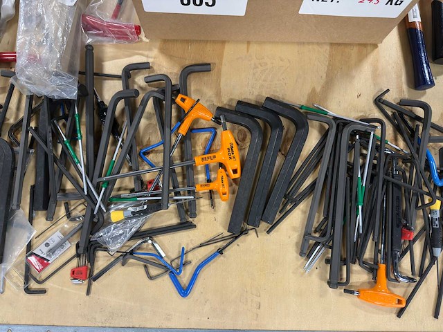 Partij handgereedschap gemixed (inbussleutels & torxsleutels & hamers) - afbeelding 3 van  8