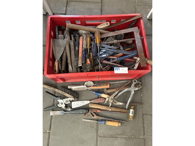 Partij handgereedschap in krat - afbeelding 1 van  6