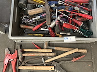 Partij handgereedschap in krat - afbeelding 1 van  7