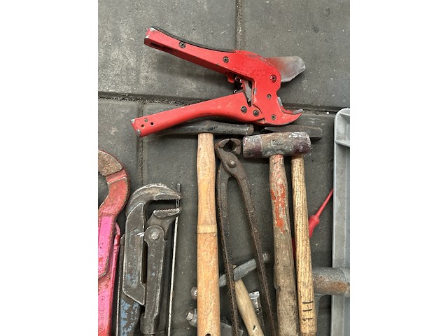 Partij handgereedschap in krat - afbeelding 2 van  7