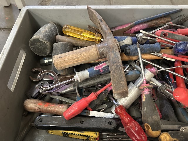 Partij handgereedschap in krat - afbeelding 4 van  7