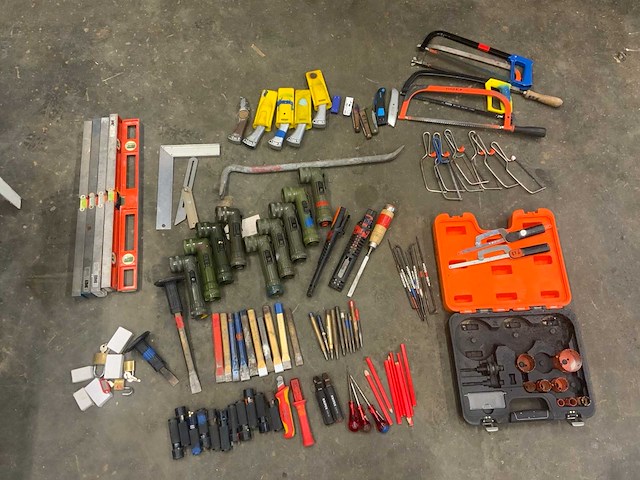 Partij handgereedschap ,knipex ; bmi ; e,a - afbeelding 1 van  12