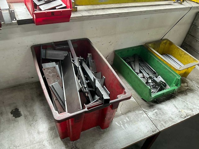 Partij handgereedschap / mallen - afbeelding 16 van  17
