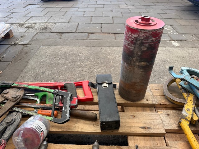 Partij handgereedschap met pijptangen, boutenscharen en trekkers ca. 23x - afbeelding 7 van  7