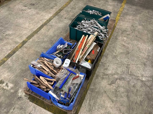 Partij handgereedschap - afbeelding 1 van  9