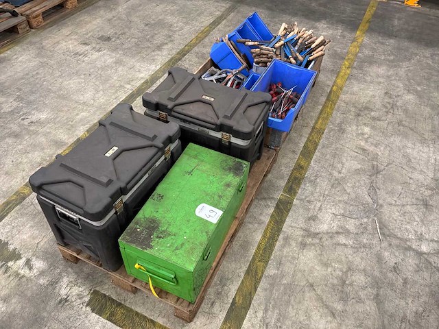 Partij handgereedschap - afbeelding 1 van  10