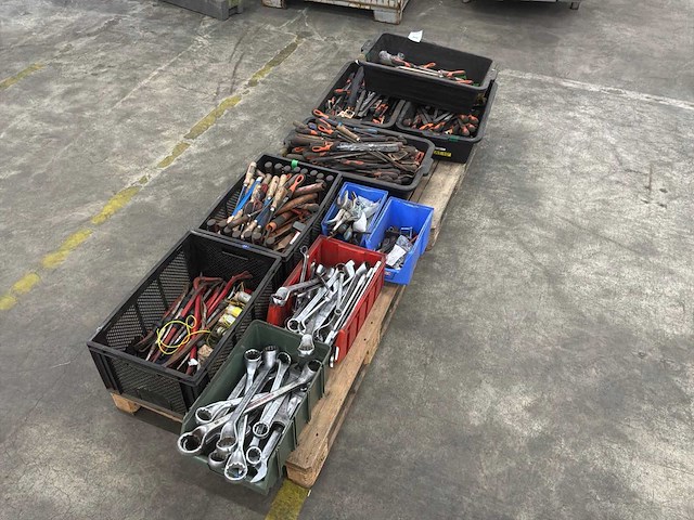 Partij handgereedschap - afbeelding 1 van  17