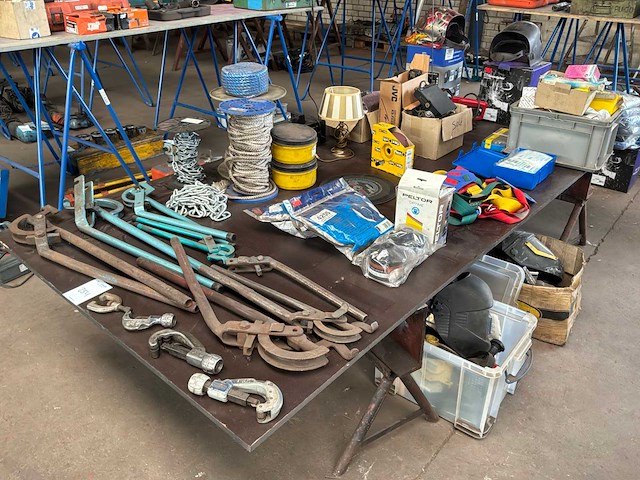 Partij handgereedschap - afbeelding 1 van  7