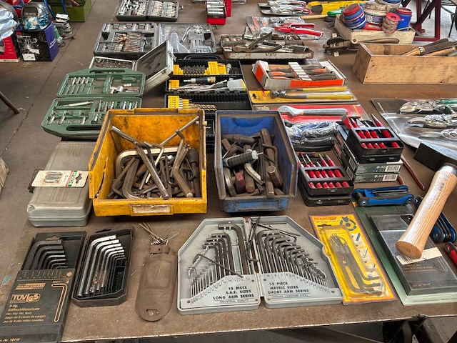 Partij handgereedschap - afbeelding 1 van  7