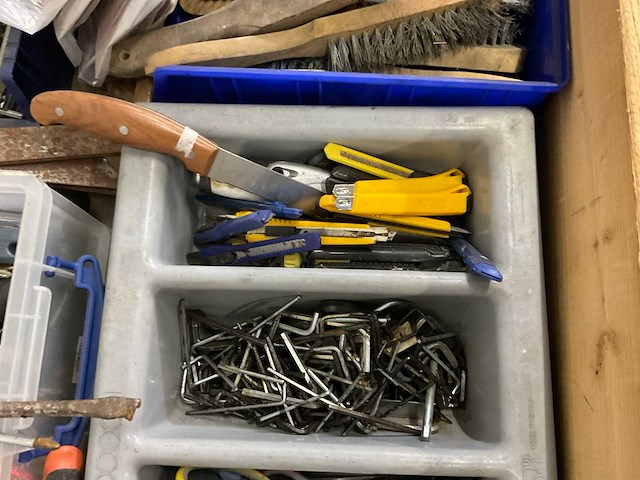 Partij handgereedschap - afbeelding 4 van  9