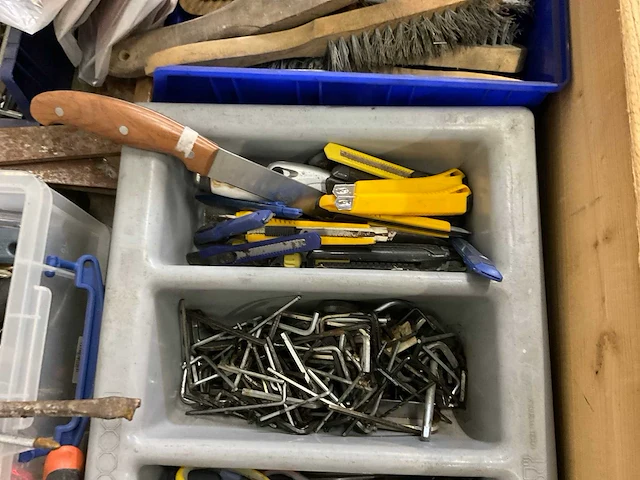 Partij handgereedschap - afbeelding 4 van  9