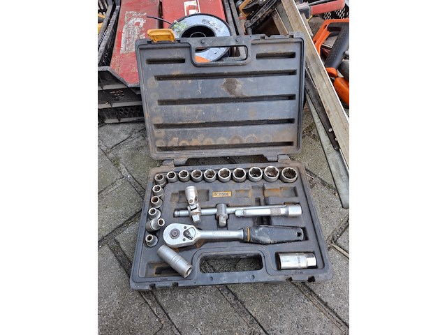 Partij handgereedschap - afbeelding 2 van  9