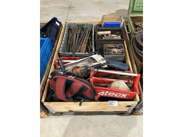 Partij handgereedschap - afbeelding 1 van  8