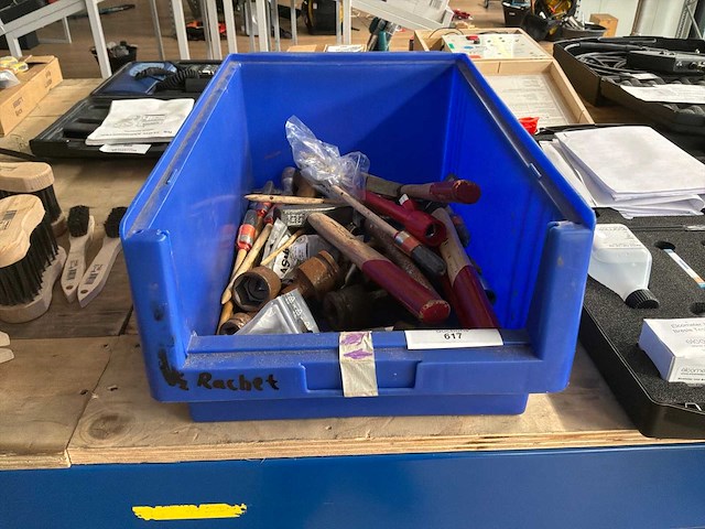 Partij handgereedschap - afbeelding 1 van  2
