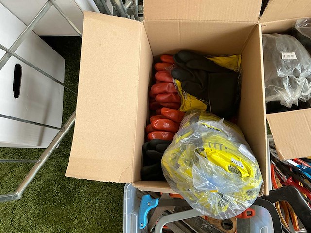 Partij handgereedschap - afbeelding 12 van  15