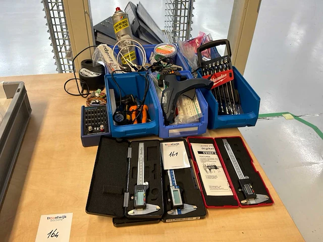 Partij handgereedschap - afbeelding 1 van  3