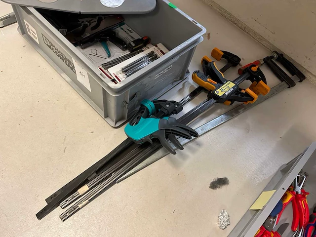Partij handgereedschap - afbeelding 3 van  3